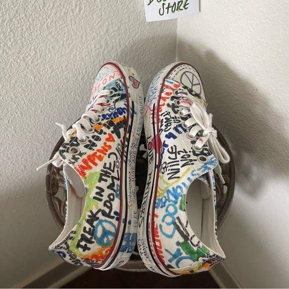 Vetements Korea Exclusive Low Top Sharpie Converse Sneaker - Picture 3 of 8